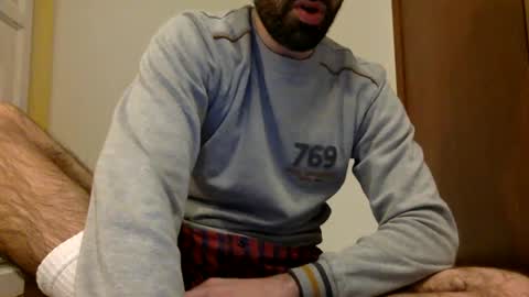 Snapshot of babyhardy chatting on February 2, 2025, 11:21 pm Tom A. online show from February 2, 2025, 11:21 pm