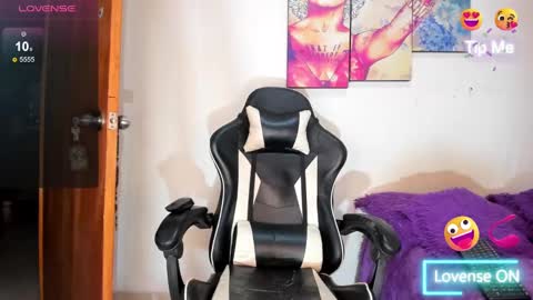 babyhorny_777 online show from March 9, 2025, 9:46 am