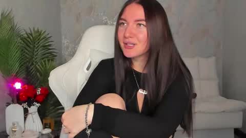 Sophia online show from September 28, 2025, 3:23 am