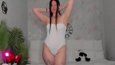 Sophia online show from October 4, 2025, 4:54 am