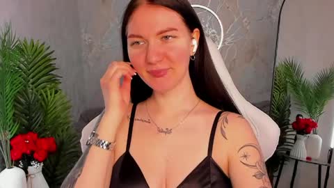 Sophia online show from April 5, 2026, 3:26 am