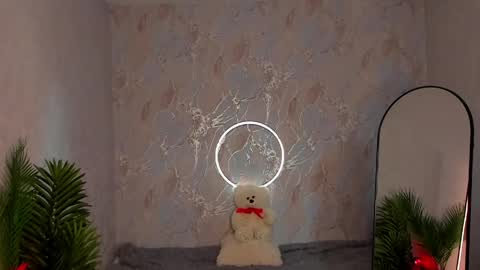 Sophia online show from April 21, 2026, 3:02 am