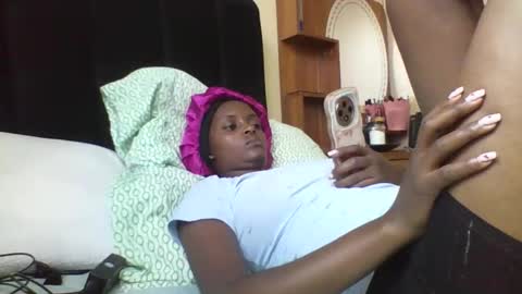 Babylisah online show from November 26, 2025, 11:33 am