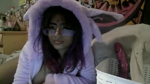 Melody 3 online show from June 17, 2026, 4:04 am