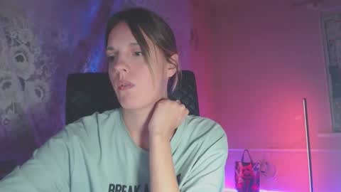 Sonya online show from September 18, 2025, 6:10 pm