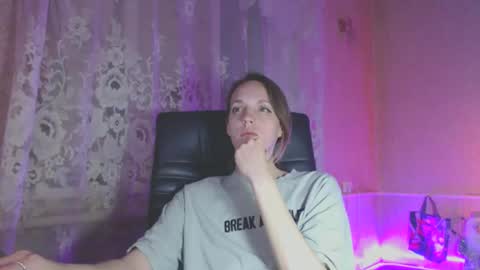 Sonya online show from April 18, 2026, 7:07 pm