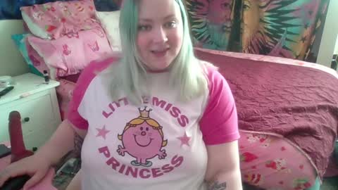 Snapshot of babyslutbunny chatting on January 21, 2025, 8:11 pm babyslutbunny online show from January 21, 2025, 8:11 pm