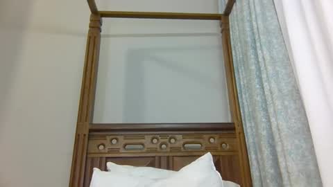 babytylerr online show from November 7, 2025, 4:07 pm