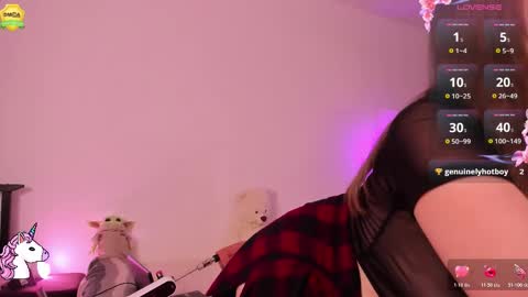 Eva online show from November 5, 2025, 4:51 pm