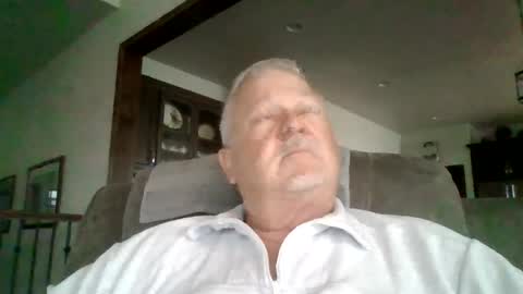 Snapshot of back549 chatting on August 6, 2026, 11:34 am back549 online show from August 6, 2026, 11:34 am