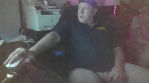 Snapshot of bad_boy4u2abuse chatting on April 24, 2026, 8:44 pm bad_boy4u2abuse online show from April 24, 2026, 8:44 pm