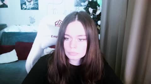 Lin online show from December 12, 2024, 6:10 pm