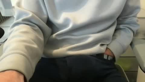 baddersguy13 online show from September 17, 2025, 10:39 am