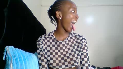 baddie_bunnie online show from November 29, 2025, 2:36 am