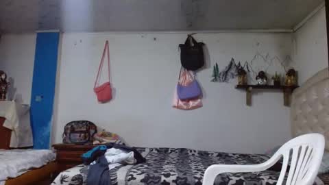 Snapshot of baddie_girl_xxx chatting on February 27, 2025, 10:42 pm baddie_girl_xxx online show from February 27, 2025, 10:42 pm