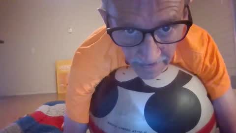 Snapshot of badgersfan chatting on June 7, 2026, 2:59 am badgersfan online show from June 7, 2026, 2:59 am