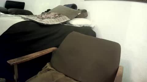 Mexican livin Off the Wall online show from February 3, 2026, 5:16 am