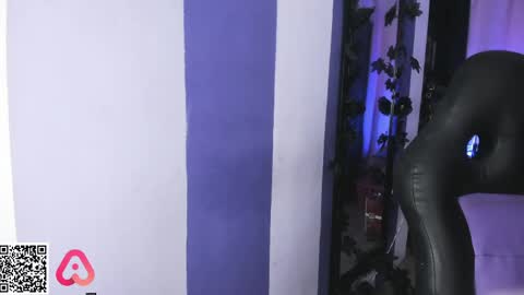 Snapshot of badkatyuska chatting on April 2, 2026, 4:59 pm Please help me to reach 100 thumbs up online show from April 2, 2026, 4:59 pm