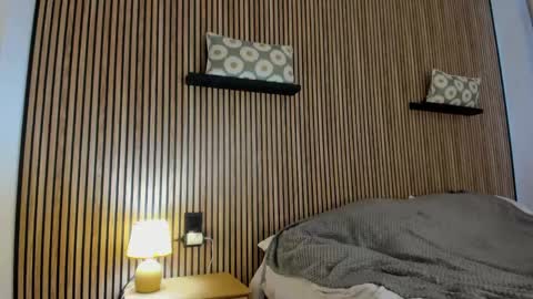 Name online show from April 15, 2026, 1:51 pm