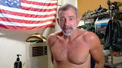 Snapshot of badnightwolf chatting on June 10, 2026, 12:04 pm Silver online show from June 10, 2026, 12:04 pm