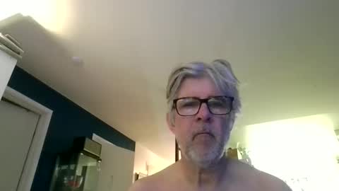 Snapshot of baggelina75 chatting on April 25, 2026, 11:57 am baggelina75 online show from April 25, 2026, 11:57 am