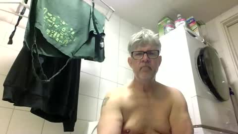 Snapshot of baggelina75 chatting on May 11, 2026, 7:58 am baggelina75 online show from May 11, 2026, 7:58 am