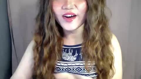 april online show from November 5, 2025, 10:10 pm