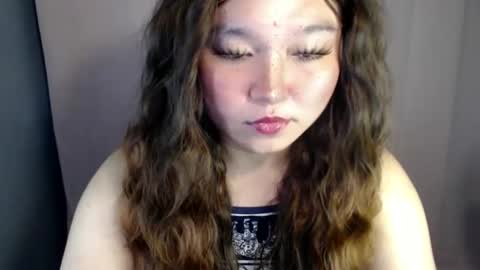 april online show from November 7, 2025, 9:31 am