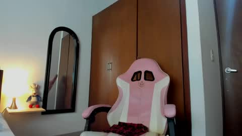Snapshot of bailarina_atrevida chatting on June 22, 2026, 2:36 pm sandra online show from June 22, 2026, 2:36 pm