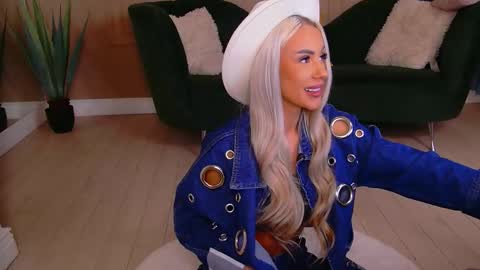 bailey_rush online show from March 14, 2026, 6:57 pm