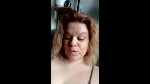 balanescuannamaria21 online show from May 25, 2026, 11:16 am