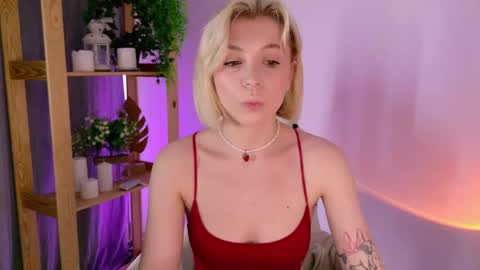 Elly online show from April 19, 2026, 9:52 am