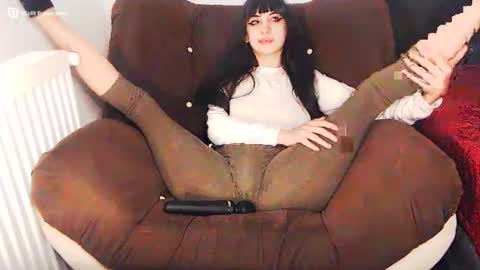 Amy online show from December 14, 2024, 2:12 am