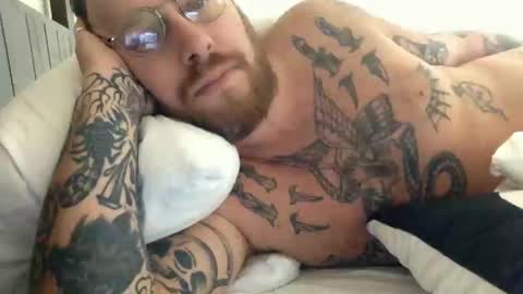 Snapshot of balliboigamer chatting on January 7, 2025, 5:01 am balliboigamer online show from January 7, 2025, 5:01 am