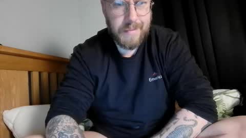 Snapshot of balliboigamer chatting on January 5, 2026, 7:39 pm balliboigamer online show from January 5, 2026, 7:39 pm