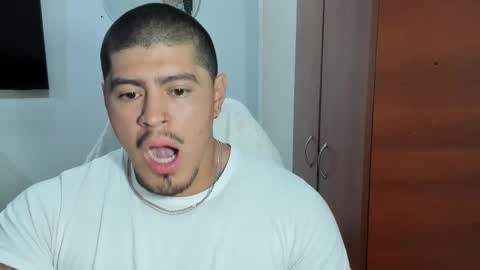 Snapshot of baltazardupont chatting on January 9, 2026, 10:18 am Andres - online show from January 9, 2026, 10:18 am