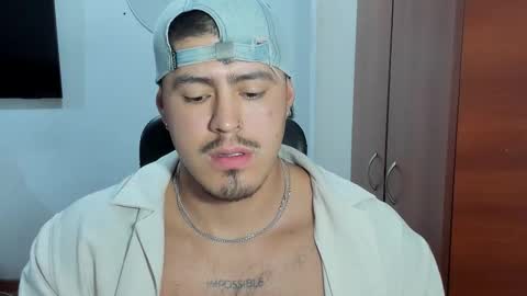 Snapshot of baltazardupont chatting on February 10, 2026, 9:24 am Andres - online show from February 10, 2026, 9:24 am