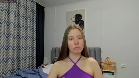 Kira online show from March 5, 2025, 4:02 am