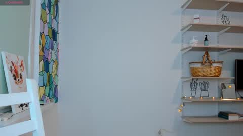 Kira online show from October 5, 2025, 3:54 pm