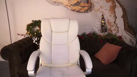 Bambi online show from January 7, 2025, 2:08 pm