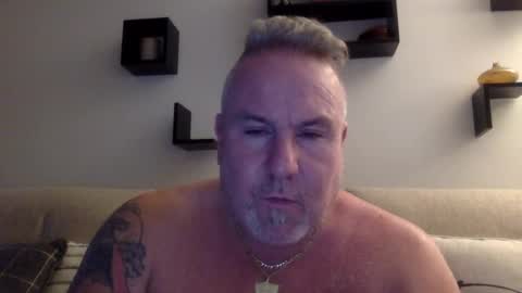 banana5289 online show from February 17, 2026, 9:43 pm