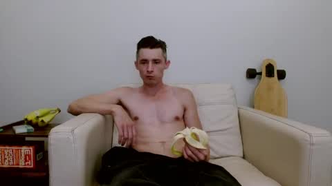 bananacurvesleft online show from June 5, 2026, 5:03 am