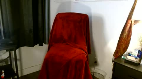 Snapshot of banananutzd chatting on June 3, 2026, 6:27 am trillion online show from June 3, 2026, 6:27 am