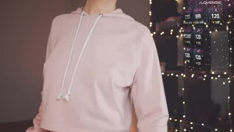 Ellen and  online show from February 10, 2025, 9:58 am