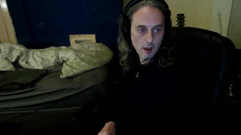 bangintoleather online show from April 23, 2026, 2:13 am