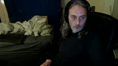 Snapshot of bangintoleather chatting on May 19, 2026, 1:11 am bangintoleather online show from May 19, 2026, 1:11 am