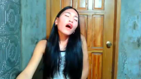Snapshot of baninay810654 chatting on June 19, 2026, 10:57 pm baninay810654 online show from June 19, 2026, 10:57 pm
