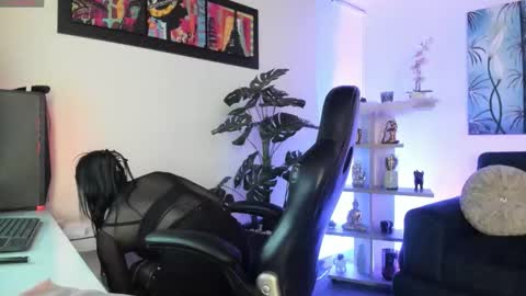 Gabi  online show from October 30, 2025, 7:36 pm