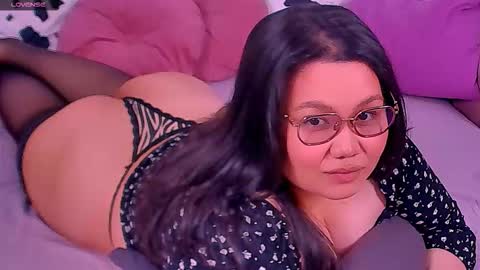 Barbie Kim online show from October 17, 2025, 6:21 pm