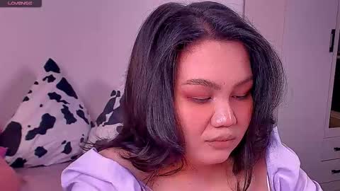 Barbie Kim online show from November 15, 2025, 7:10 pm